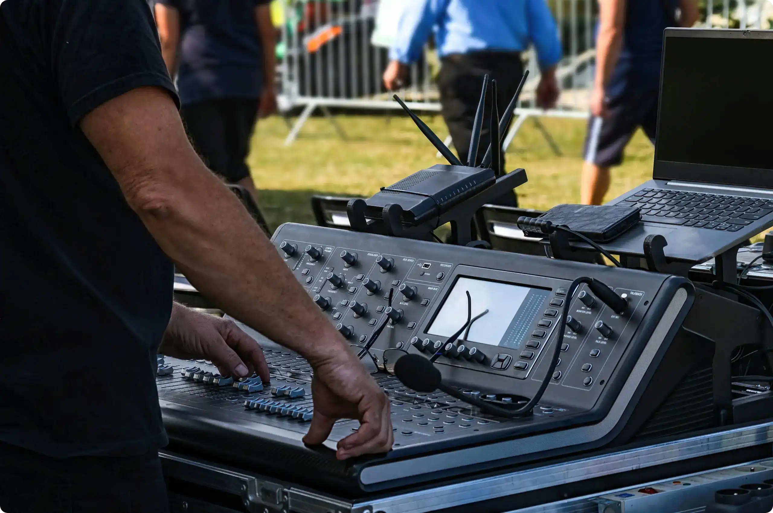 audio mixer